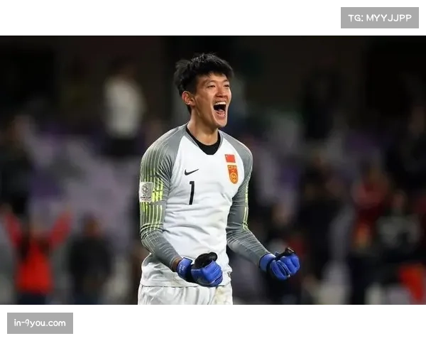 上海海港门将颜骏凌亚冠赛场失误频发 状态引发球迷关注